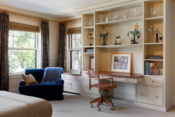 Home Office, Interior