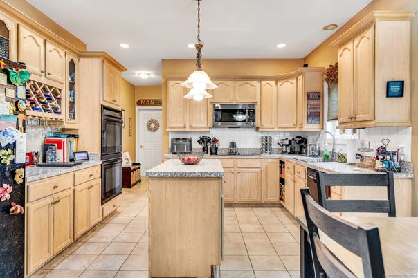 Interior, Kitchen, Pendant Lights, Recessed Lighting
