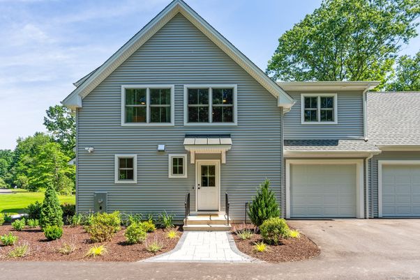 Attached, Exterior, Facade, Farmhouse