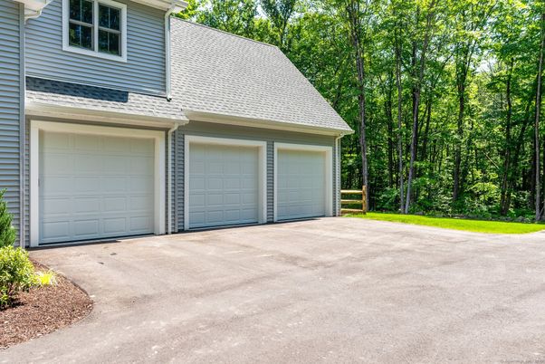 Detached Garage, Exterior