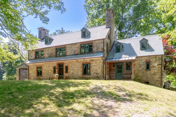 Exterior, Facade, Brick Facade, Cape Cod
