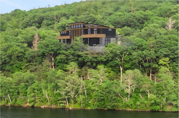 Exterior, Lake