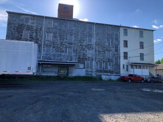 Exterior, Facade, Condo Building