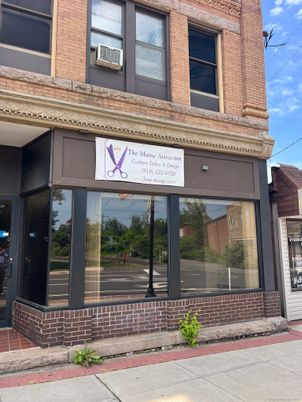 Exterior, Facade, Brick Facade, Rowhouse