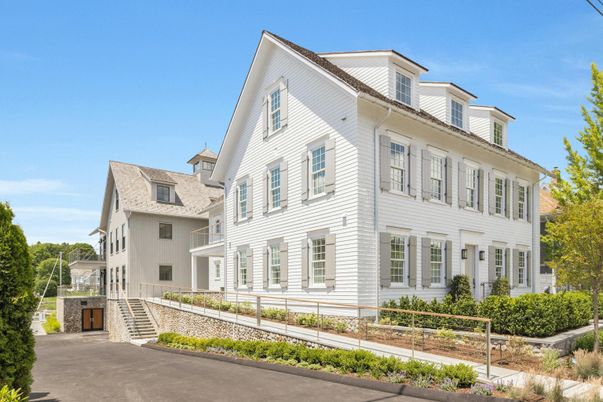 Exterior, Facade, Farmhouse