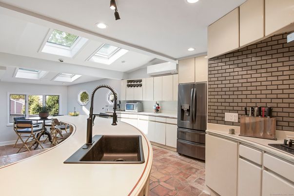 Dining room, Interior, Kitchen, Recessed Lighting, Stainless Steel Appliances