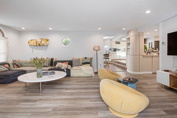 Interior, Living room, Recessed Lighting, Wood Texture Flooring