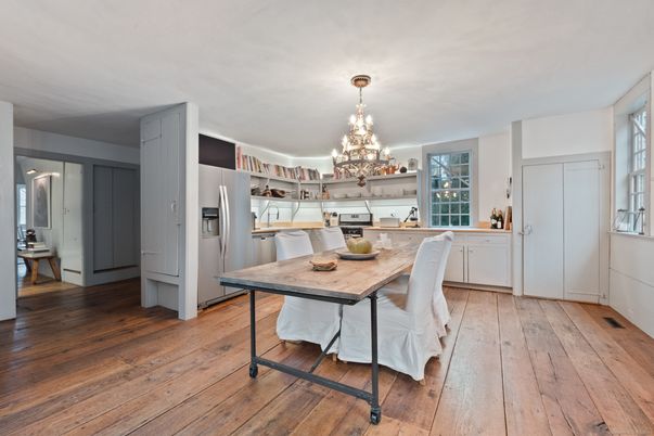 Chandelier, Dining room, Interior, Kitchen, Stainless Steel Appliances, Wood Texture Flooring
