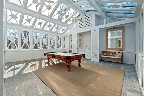 Billiard Table, Game Room, Interior