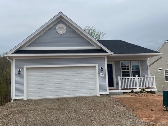 Attached, Exterior, Facade, American Craftsman