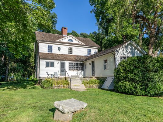 Backyard, Exterior, Facade, Farmhouse