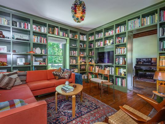 Interior, Living room, Pendant Lights, Piano, Wood Texture Flooring