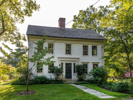 Exterior, Facade, Georgian
