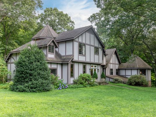 Backyard, Exterior, Facade, Tudor Revival