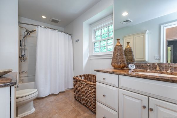 Bathroom, Interior, Recessed Lighting