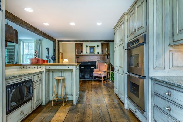 Fireplace, Interior, Kitchen, Recessed Lighting, Wood Texture Flooring
