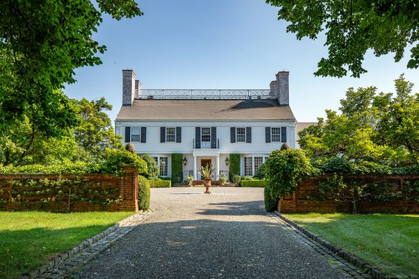 Backyard, Exterior, Facade, Georgian