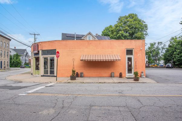 Exterior, Facade, None