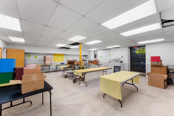 Game Room, Interior, Recessed Lighting