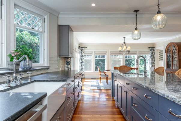 Dining room, Interior, Kitchen, Pendant Lights, Recessed Lighting, Wood Texture Flooring
