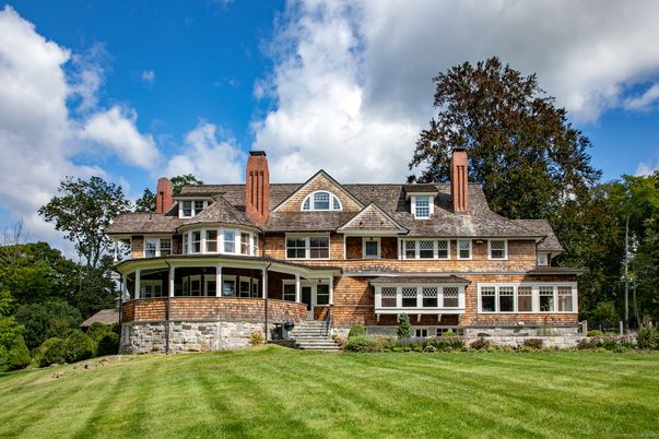 Backyard, Exterior, Facade, Queen Anne Victorian