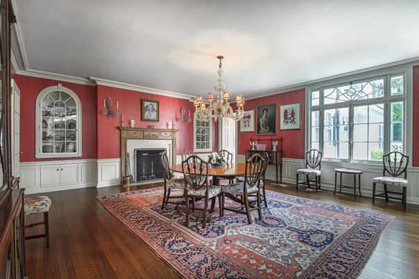 Chandelier, Dining room, Fireplace, Interior, Wood Texture Flooring