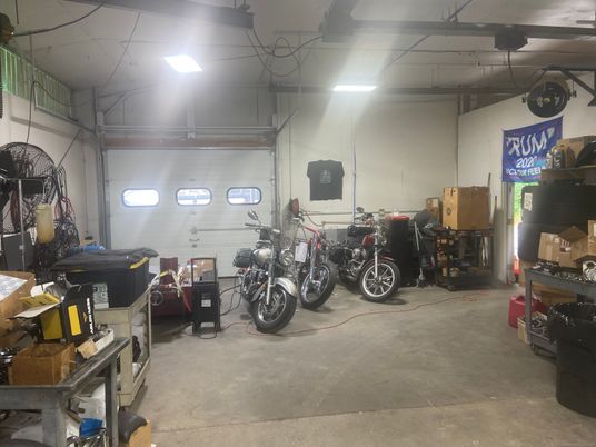 Garage, Interior