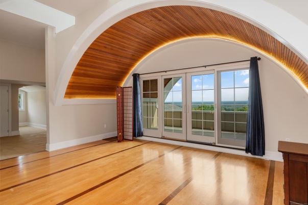 Empty room, Interior, Wooden Ceilings, Wood Texture Flooring