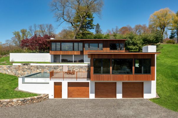 Backyard, Exterior, Facade, Modern