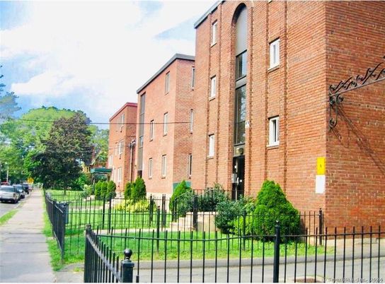 Exterior, Facade, Brick Facade, Rowhouse