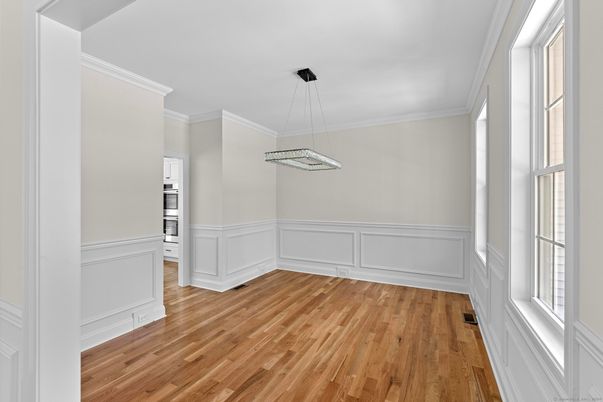 Empty room, Interior, Pendant Lights, Wood Texture Flooring