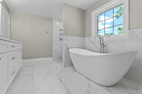 Bathroom, Free Standing Baths, Interior, Marble, Marble Walls