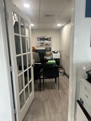 Home Office, Interior, Recessed Lighting, Wood Texture Flooring