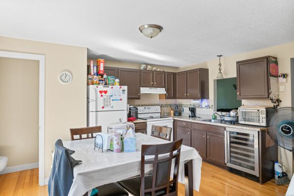 Dining room, Interior, Kitchen, Pendant Lights, Wood Texture Flooring