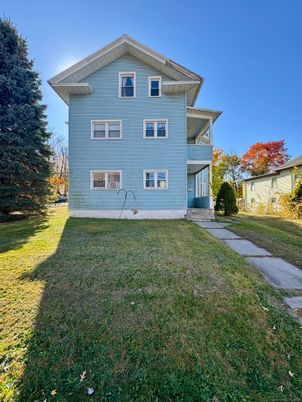 Backyard, Exterior, Facade, Queen Anne Victorian