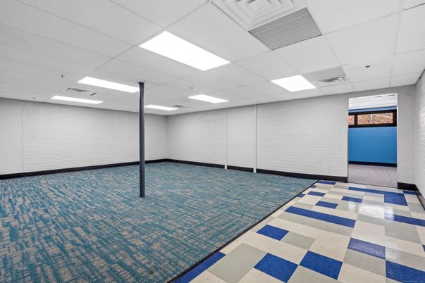 Empty room, Interior, Recessed Lighting