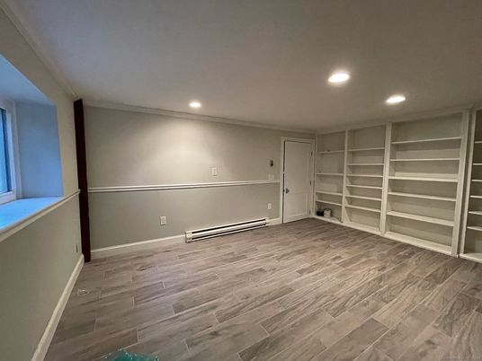 Empty room, Interior, Recessed Lighting, Wood Texture Flooring