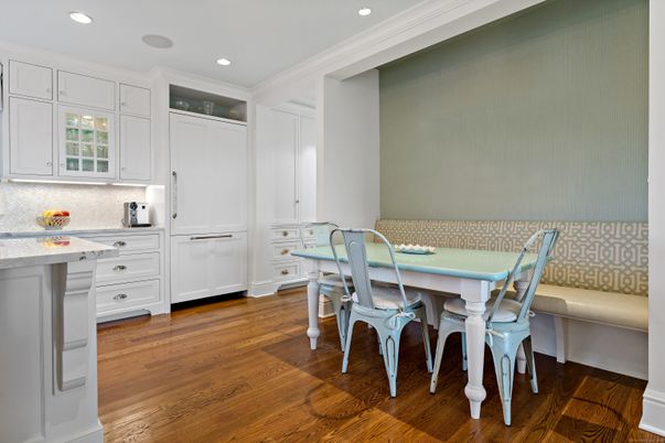 Dining room, Interior, Kitchen, Recessed Lighting, Wood Texture Flooring