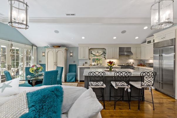 Dining room, Interior, Kitchen, Recessed Lighting, Stainless Steel Appliances, Wood Texture Flooring