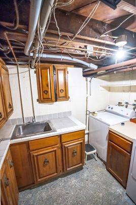 Interior, Washer