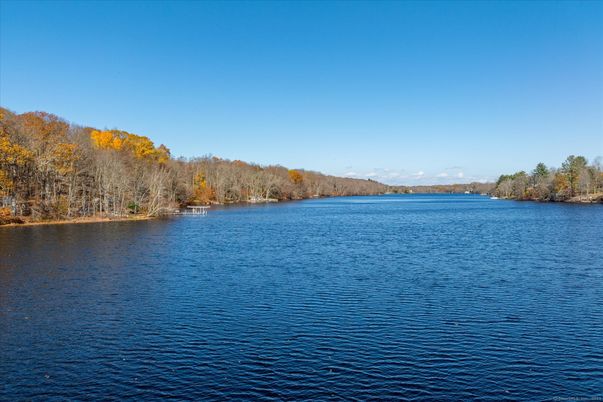 Exterior, Lake