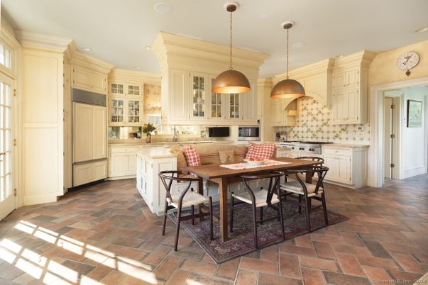 Dining room, Interior, Kitchen, Pendant Lights, Recessed Lighting