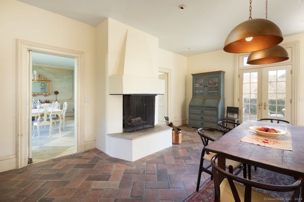 Dining room, Fireplace, Interior, Pendant Lights, Recessed Lighting