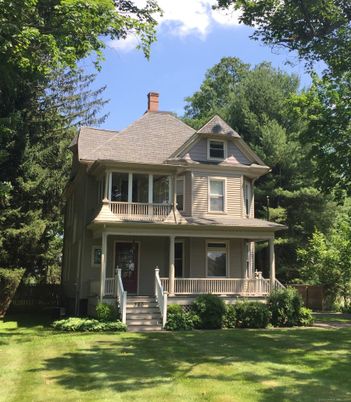 Backyard, Exterior, Facade, Queen Anne Victorian