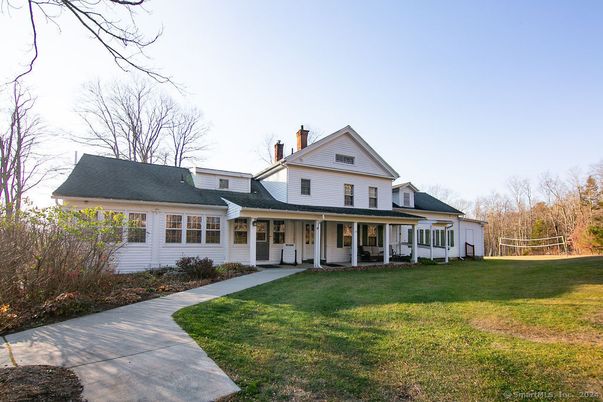 Backyard, Exterior, Facade, Farmhouse