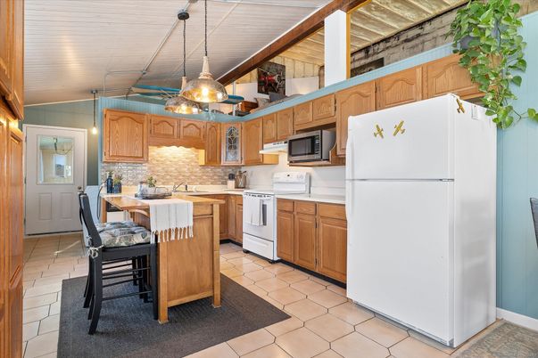 Dining room, Interior, Kitchen, Pendant Lights
