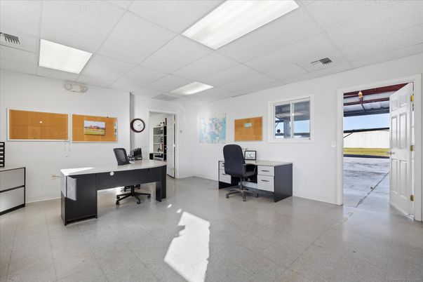 Home Office, Interior