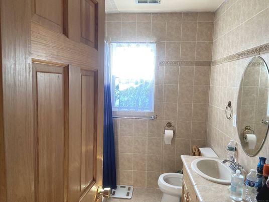 Bathroom, Interior, Tile Countertops