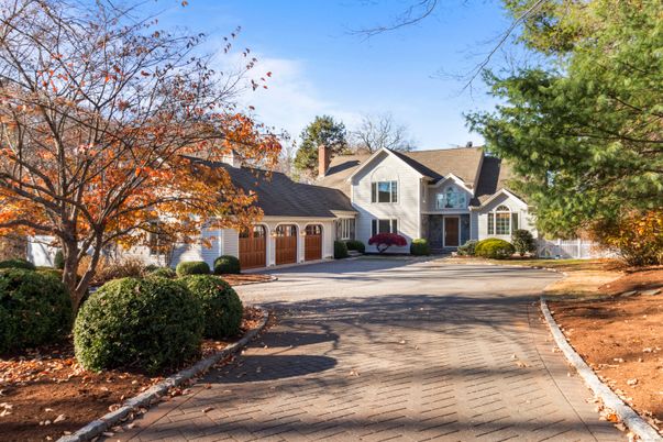 Backyard, Exterior, Facade, Cape Cod