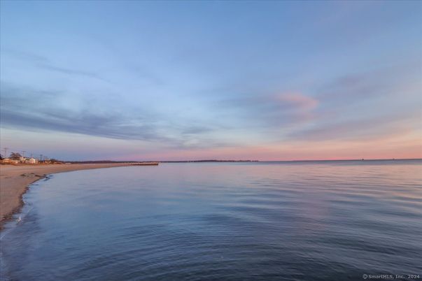 Exterior, Lake